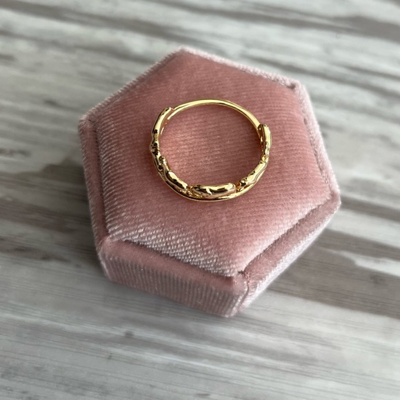 Safari Animal Theme Ring - Size 6.5 - Picture 2 of 3